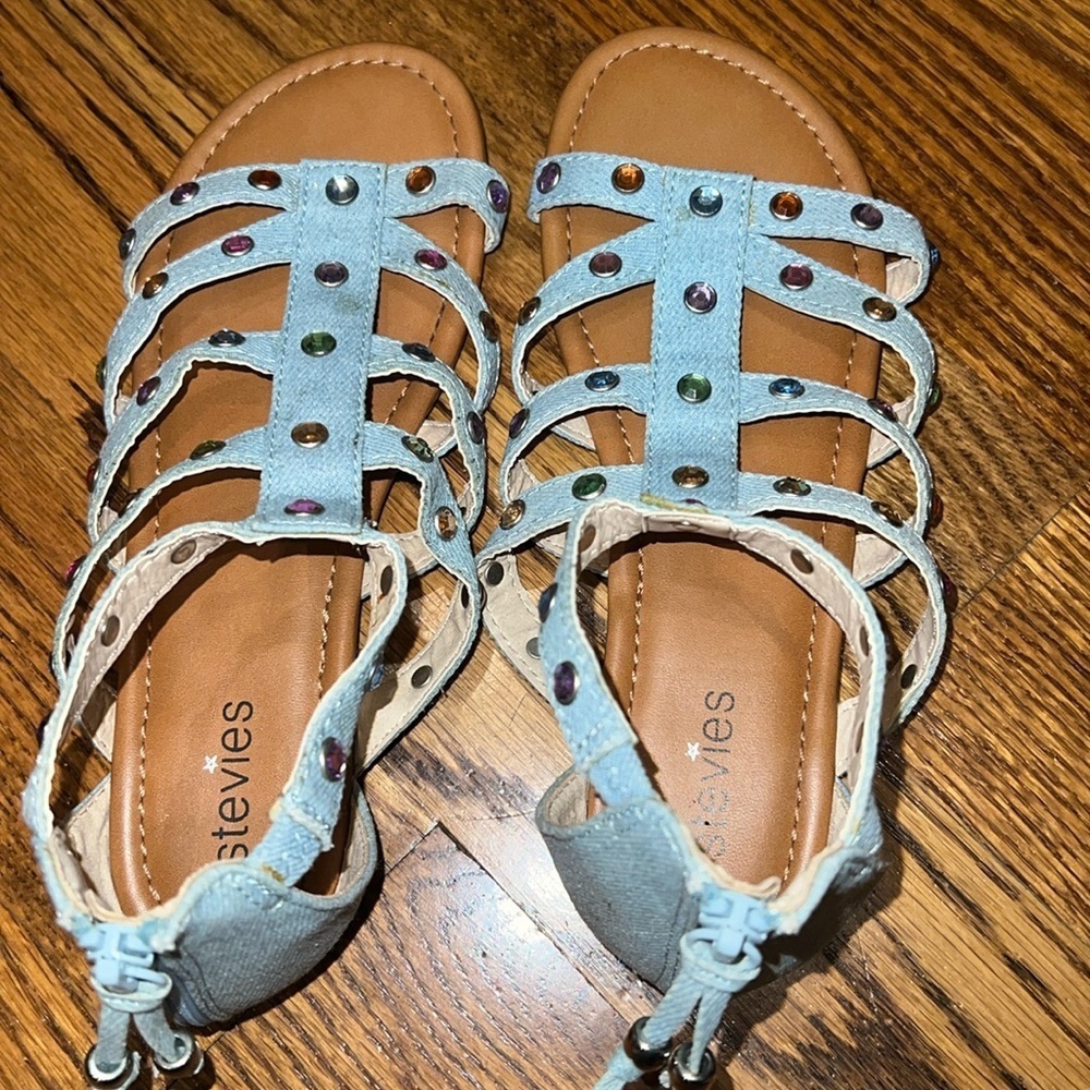 Girls gemstone sandals size 3 EUC